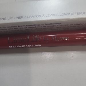 LimeLife by Alcone Enduring Lip Liner